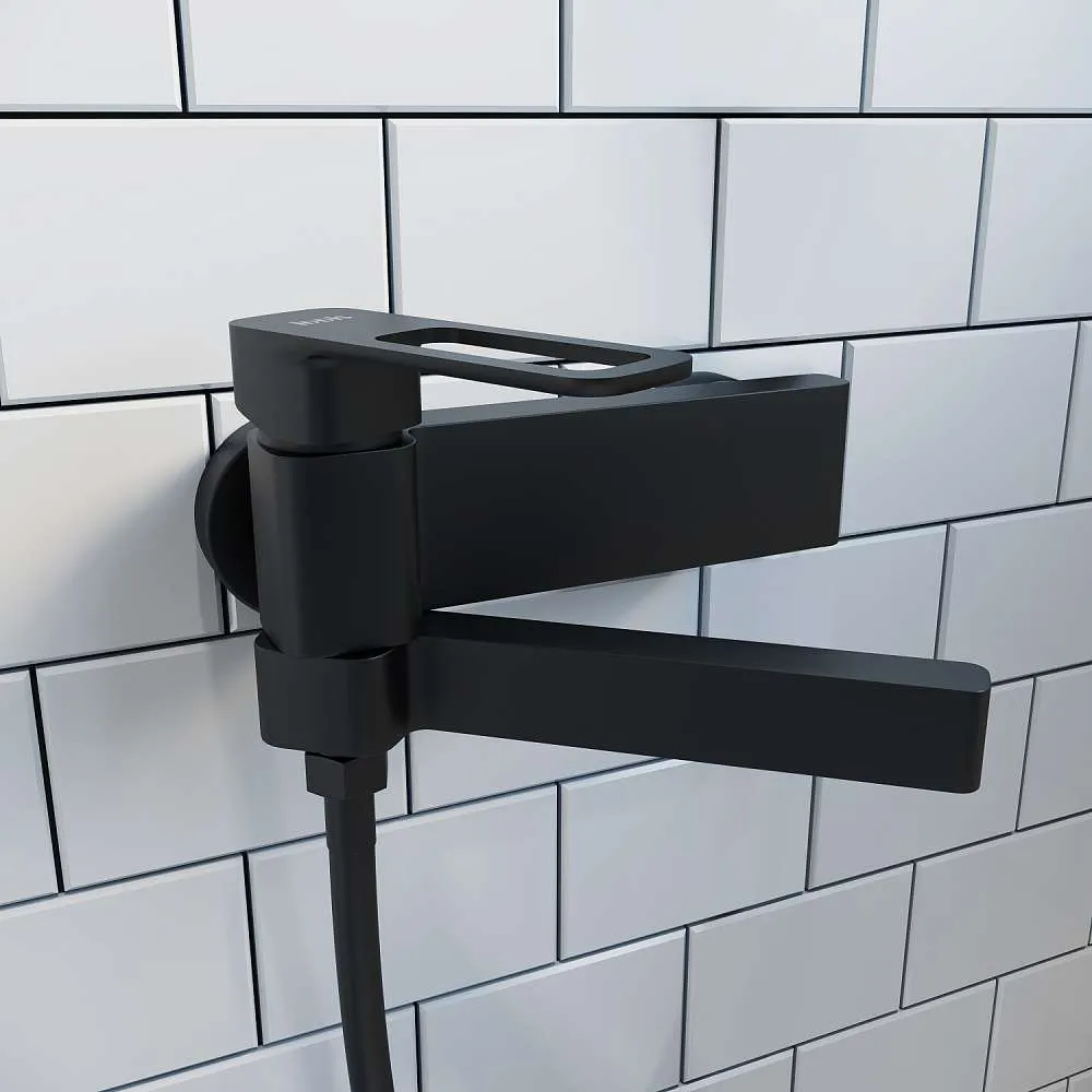 Смеситель для ванны IDDIS Слайд черный SLIBL00i02WA (без душ. аксессуаров)