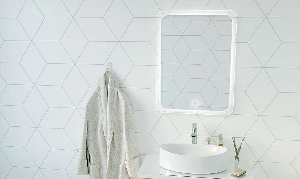 Зеркало АМУР/Amour 60 Верт. с сенсором