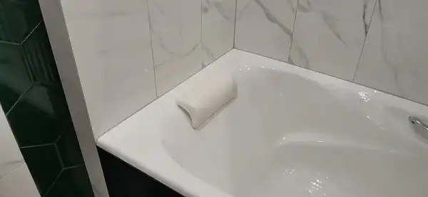 Подголовник ЛИЯ/LIA белый